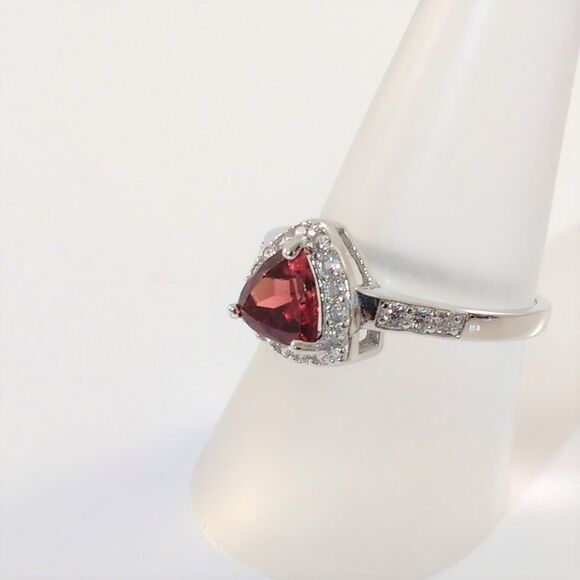 Garnet Ring with White Sapphires SIZE 8 - Picture 3 of 8